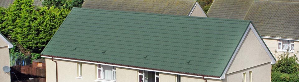 Local Authority Homes in Glasgow with Metrotile Lightweight Roofing Bond Green